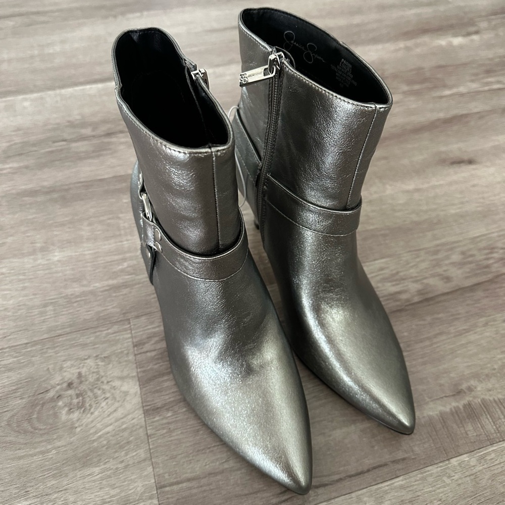 New Jessica Simpson Women’s Studded Pointed Toe Heel Ankle Boots Gray Size 8.5 - Picture 3 of 11